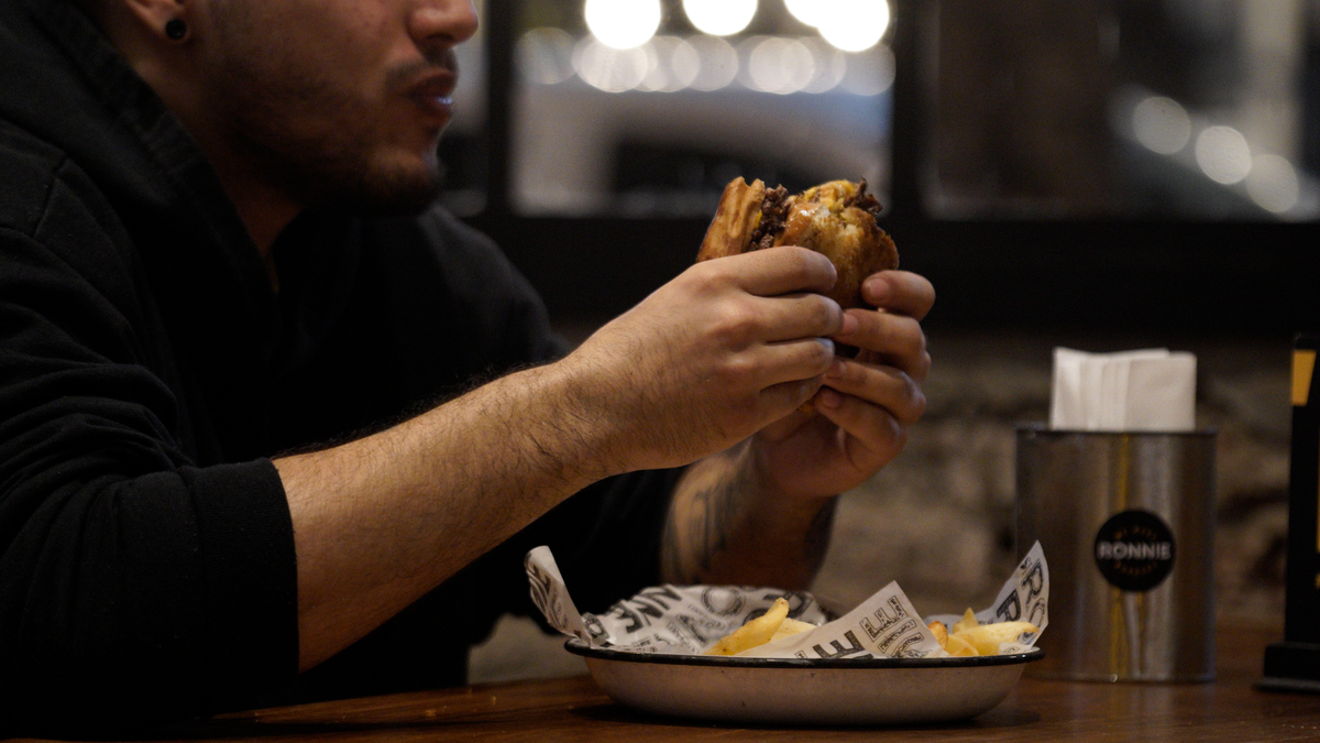 Rosario: hamburgueseros se unen y lanzan promo a mil pesos