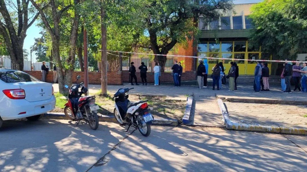 San Cristóbal: la lluvia postergó el regreso a clases tras el tiroteo escolar