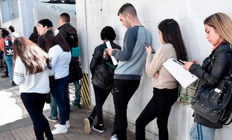 Santa Fe: la prestación por desempleo subió casi 30% por despidos