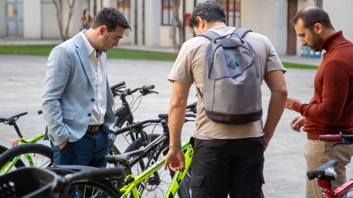 La provincia devuelve bicicletas robadas en Rosario: hay 600 esperando dueño