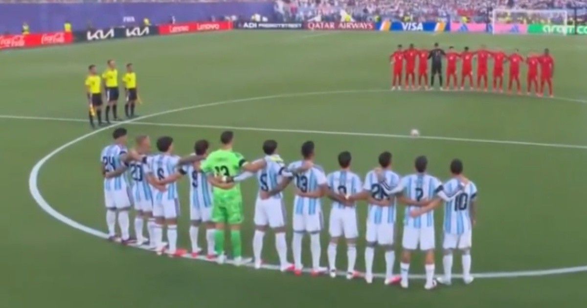 Argentina juega ante Suiza con brazalete negro por la muerte de Rattín en el Mundial 2026