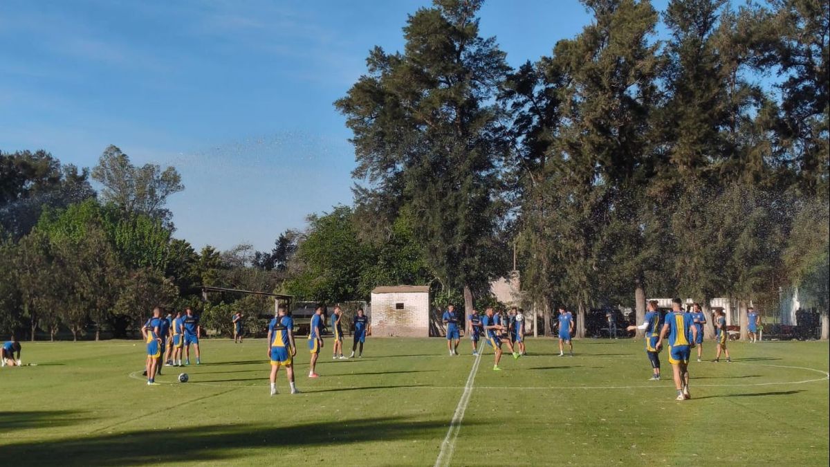 Central Rosario: última prueba en Santiago antes de Supercopa