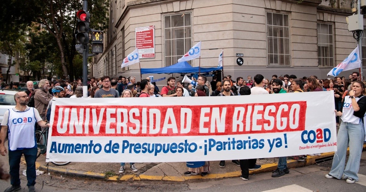 La UNR define esta semana si va a la huelga indefinida antes de la marcha federal