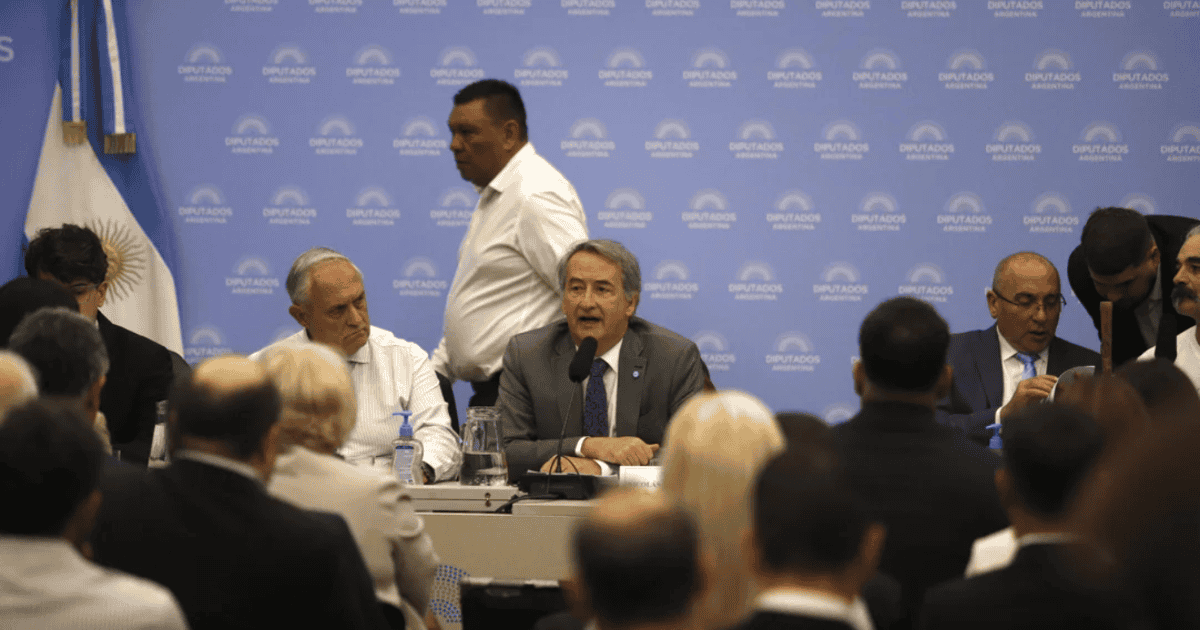Oficialismo acelera reforma de Ley de Glaciares: dictamen este martes