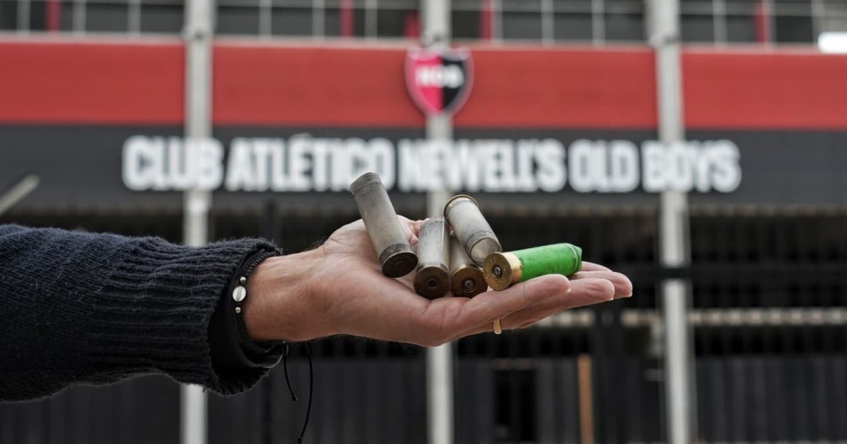 Liberaron a 12 hinchas de Newell's en Rosario; Asuntos Internos investiga