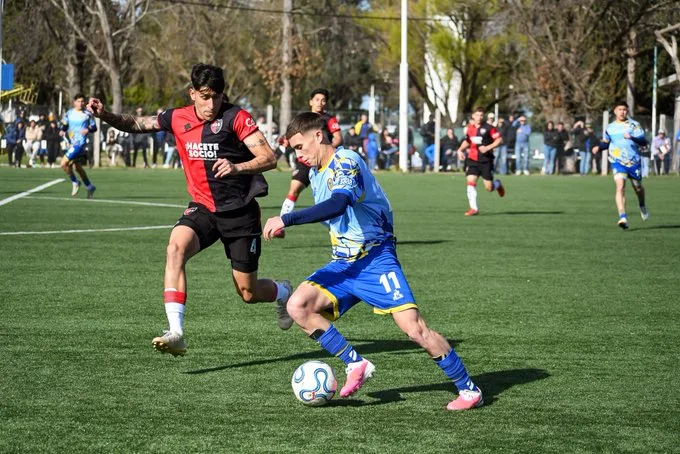 Clásico rosarino: Central aplastó 3-0 a Newell's y es el único líder de la Liga