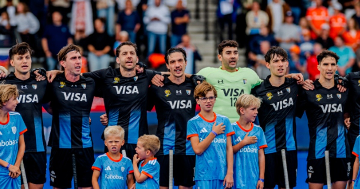 Los Leones aplastaron a Inglaterra con hat-trick de Domene en el Mundial de Hockey 2026