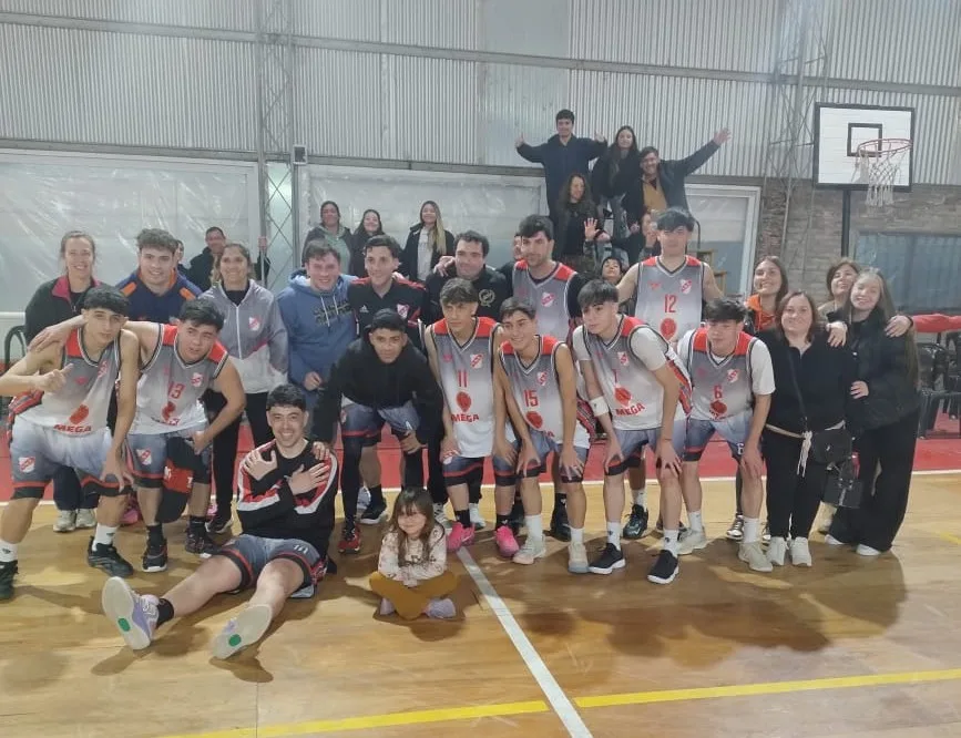 Rosario: Estudiantil y Red Star ganaron en playoffs de la Primera A