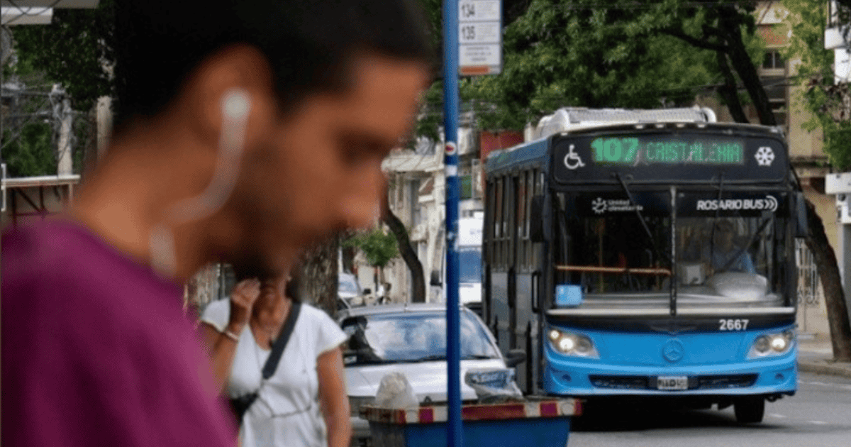 Qué servicios funcionan y cuáles no este viernes 1° de mayo en Rosario