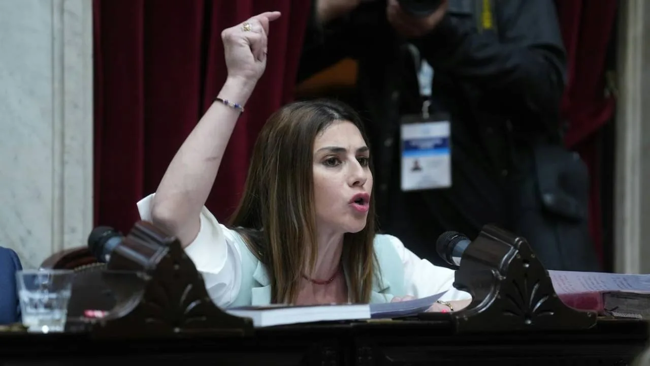 Pagano en Rosario: Milei tiene menos aceptación que De la Rúa en su salida