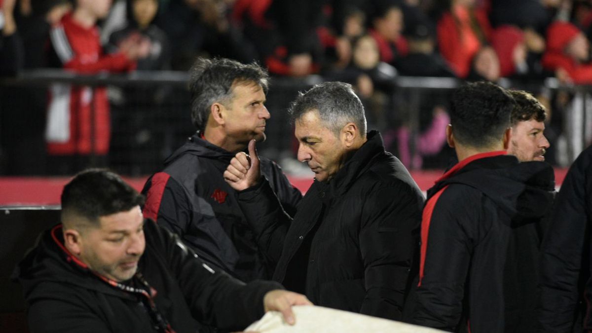 Newell's visita a Estudiantes con cambios y el clásico rosarino en la mira