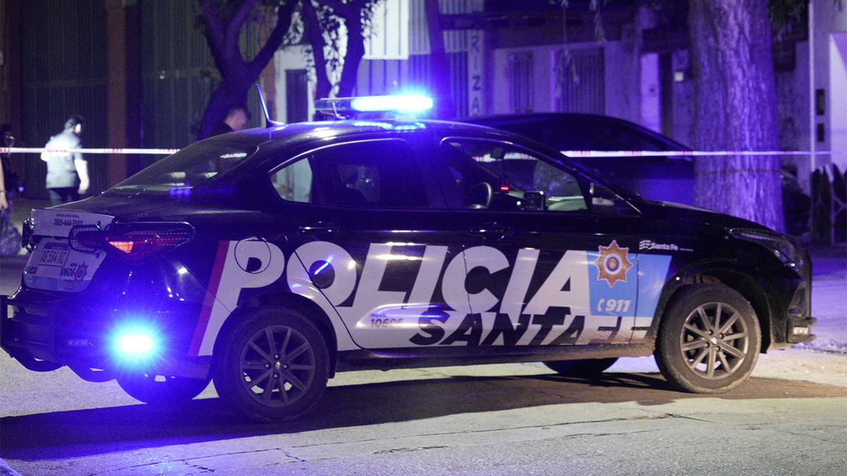 Homicidio en Rosario: mataron a un hombre de 39 años y buscan a dos sospechosos