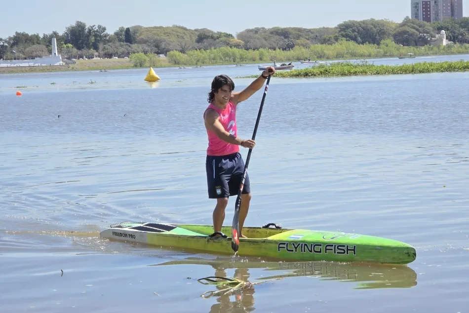 Santino Basaldella, oro en SUP: Rosario brilla en los Juegos Suramericanos 2026
