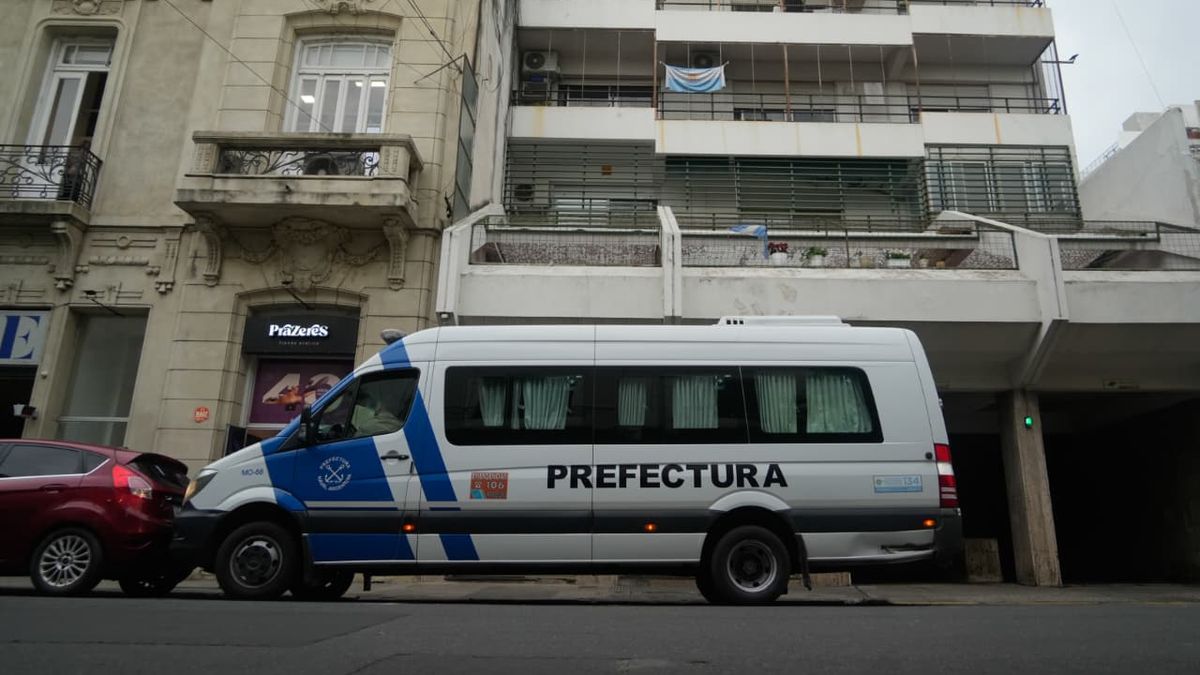 Allanaron dos propiedades en Rosario por un cargamento de 640 kilos de marihuana