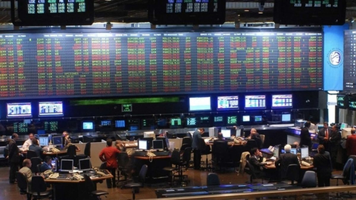 Riesgo país superó los 700 puntos: los bonos argentinos profundizaron la caída