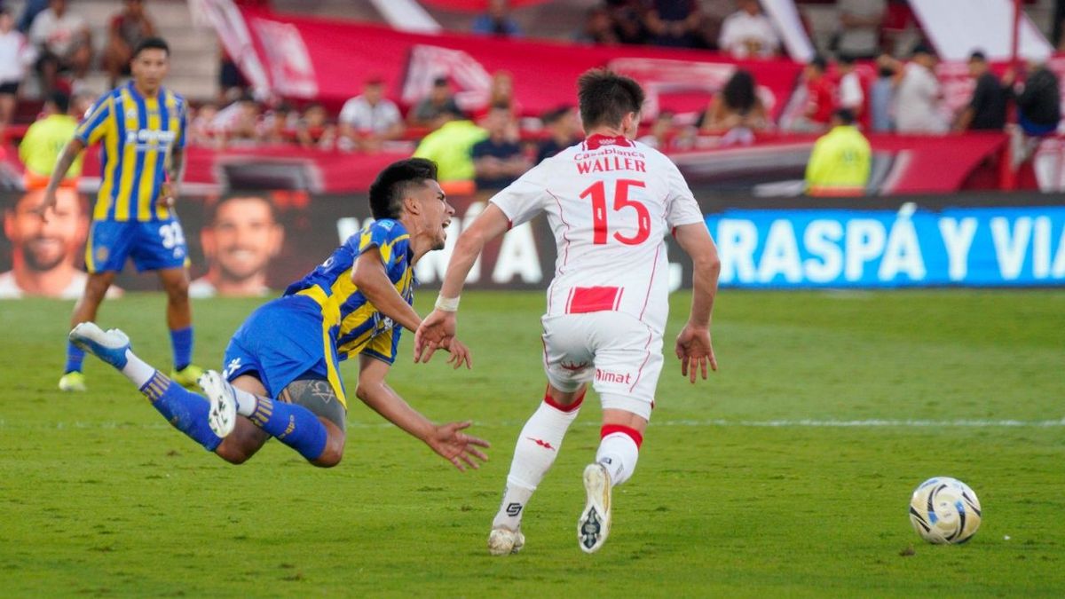 Central volvió a regalarse: el blooper de Pol Fernández que le costó el partido