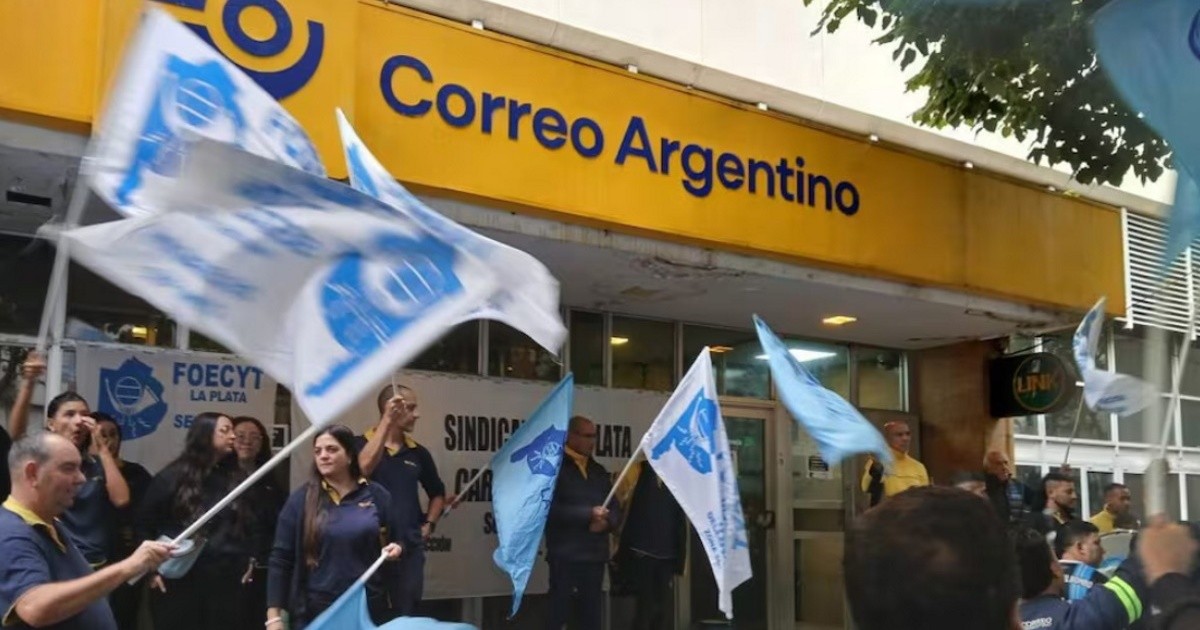 Correo Argentino despide 400 empleados y amenaza con echar otros 500 más
