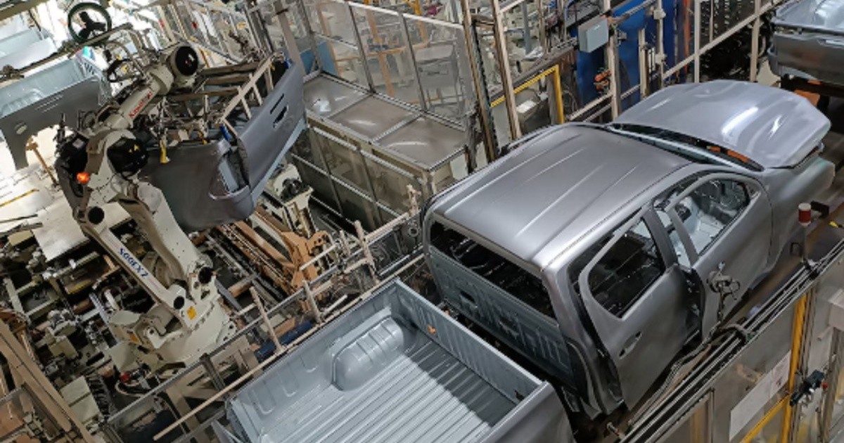 Stellantis suspende un turno en Córdoba: la crisis automotriz argentina se extiende a las pickups