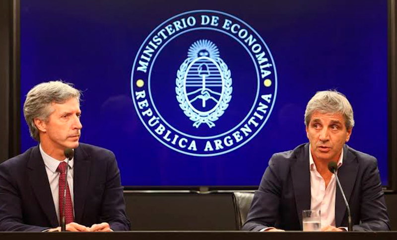 Piden detener a Caputo y Bausilli por oro del Banco Central