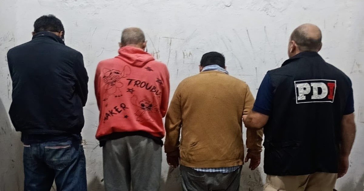 Policías se disfrazaron de repartidores para desbaratar una narcovivienda en Fisherton