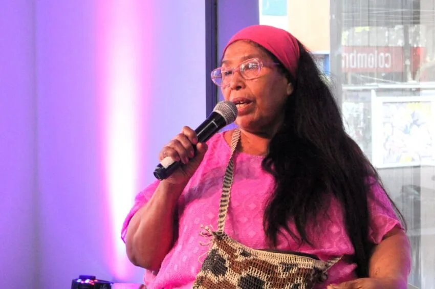 Rosario: presentan libro bilingüe qom-español en el barrio Toba