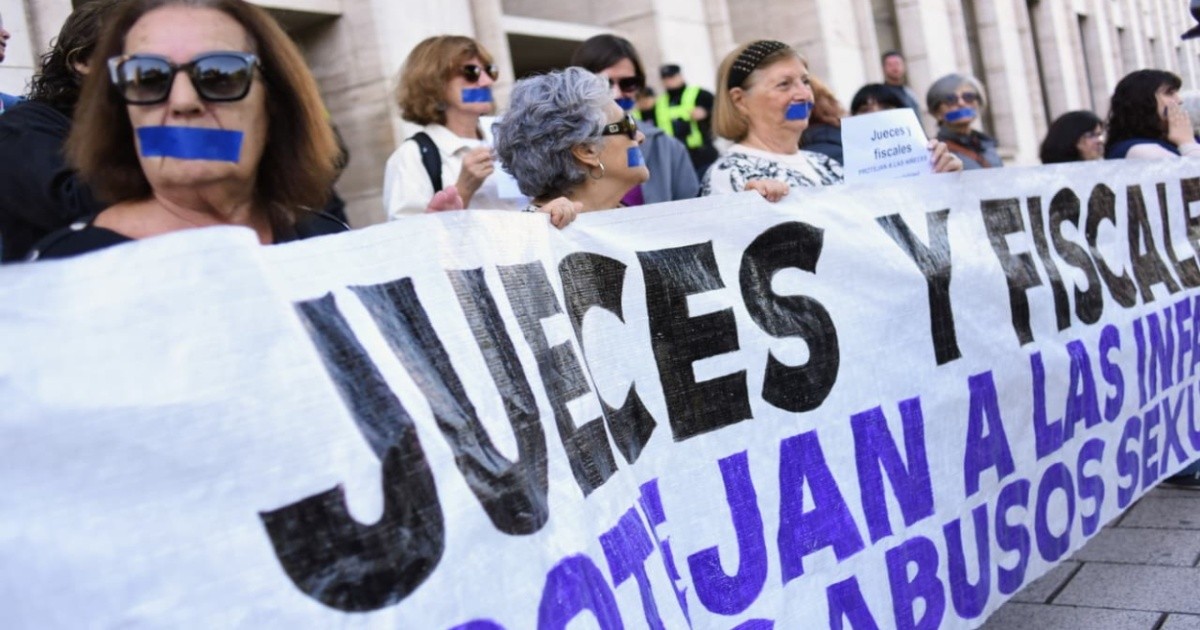 Rosario: feministas protestan contra proyecto de Losada sobre falsas denuncias
