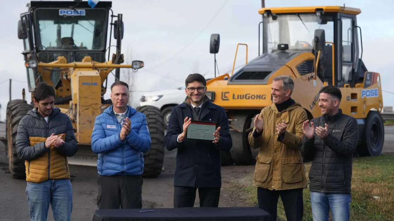 Pullaro arrancó las obras en la Ruta A012 de Santa Fe con $4.300 millones