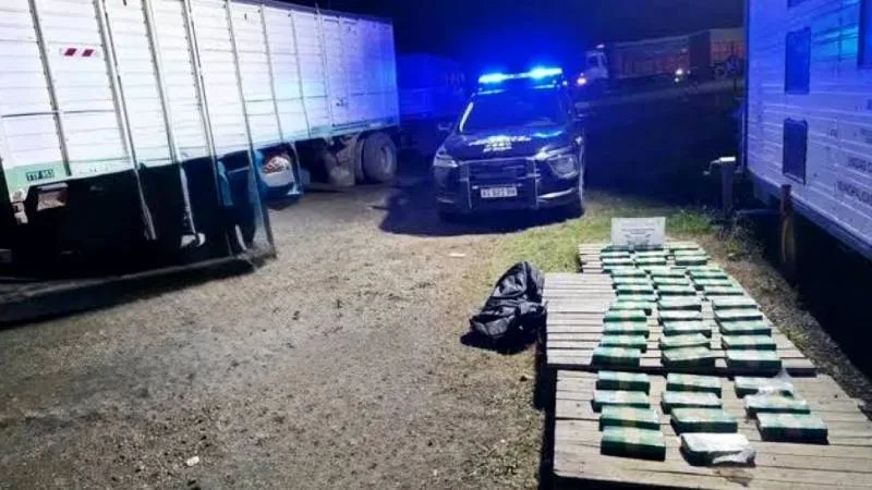 Atraparon a un camionero boliviano con 52 kilos de cocaína en la ruta 34, cerca de Rosario