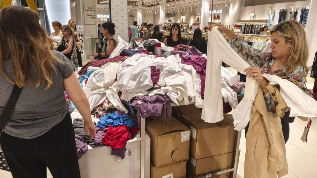 Comercio en Rosario: el efectivo casi desaparece y las pymes acumulan deudas