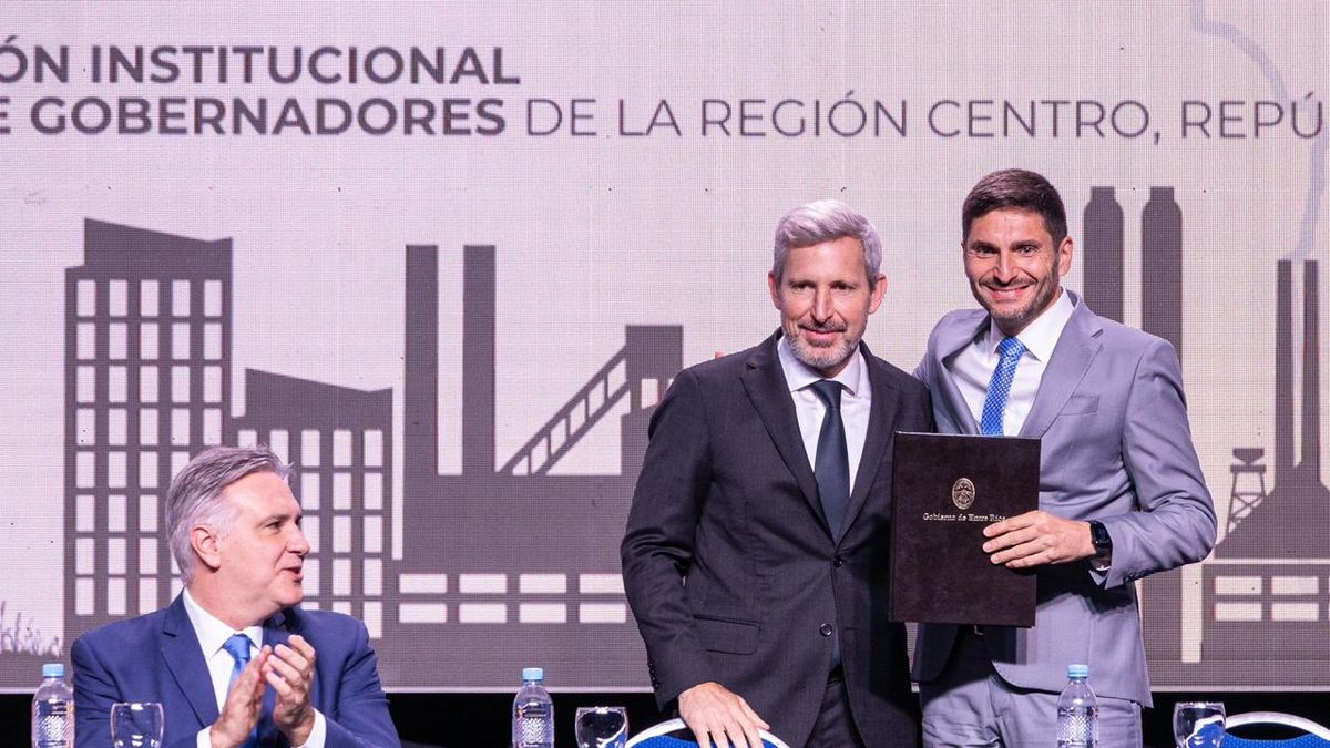 Región Centro cambia de mando en Santa Fe: Frigerio toma la presidencia con guiño a Milei