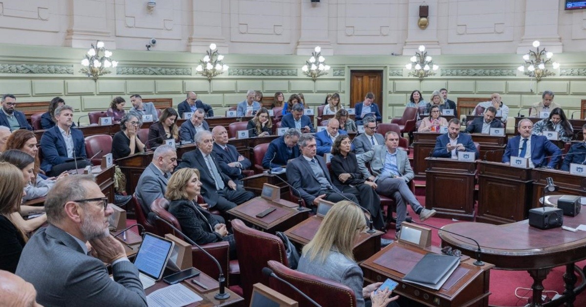Removieron e inhabilitaron 10 años a fiscal de Santa Fe por fraude y maltrato