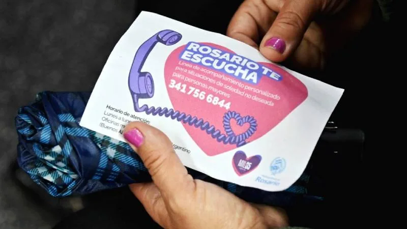 Rosario Te Escucha: línea 24 horas para acompañar a adultos mayores