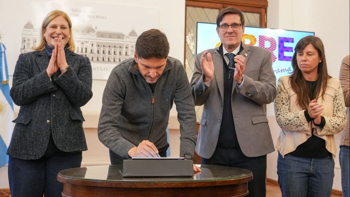 Santa Fe lanza nueva etapa del programa Mil Aulas: 82 aulas en toda la provincia