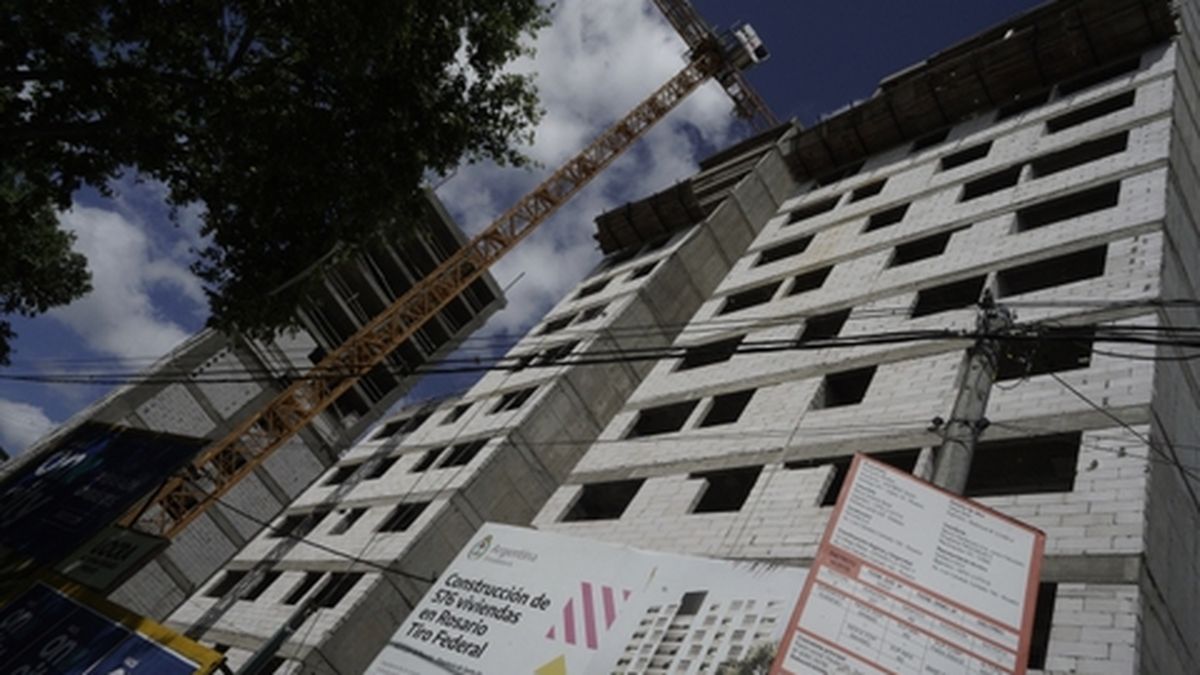 Santa Fe quiere rescatar 1.500 viviendas del Procrear paralizadas en Rosario y la provincia