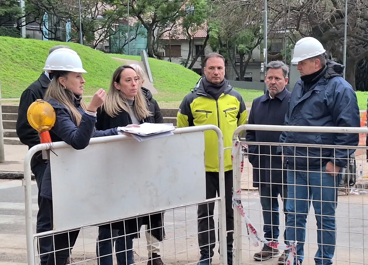 Rosario renueva 10 km de cañerías viejas: la obra que 32.000 vecinos esperaban