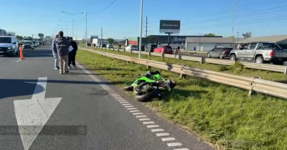 Siniestro fatal en Circunvalación de Rosario: dos motos chocaron y uno murió