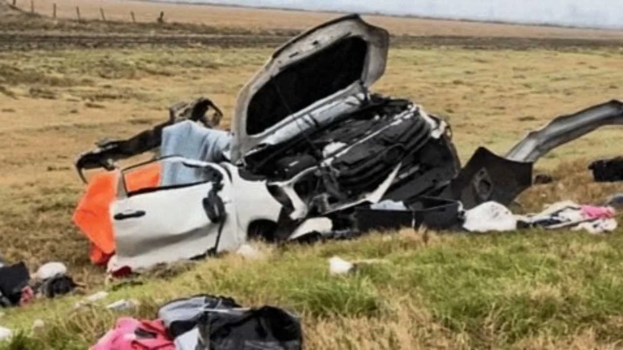 TRAGEDIA en la autopista Rosario-Córdoba: tres muertos y una Hilux partida al medio