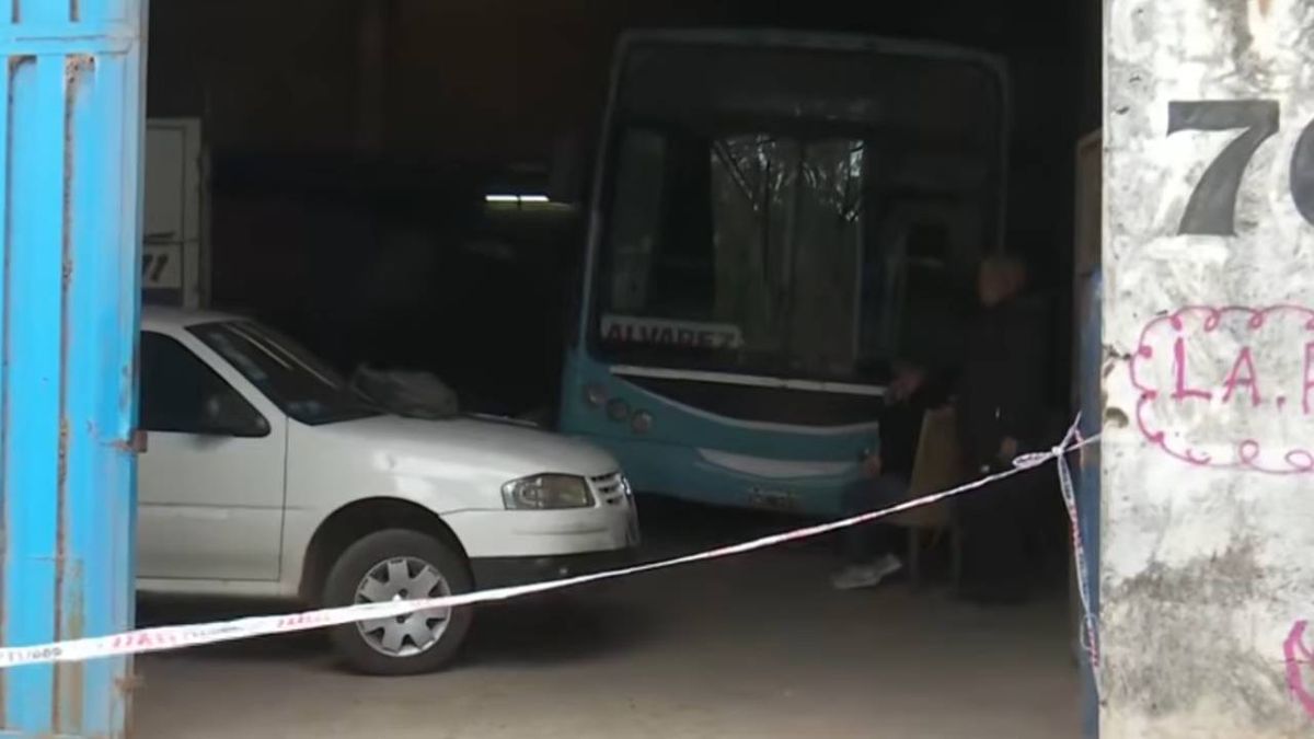 Tragedia en Rosario: un mecánico murió aplastado por un colectivo en zona sudoeste