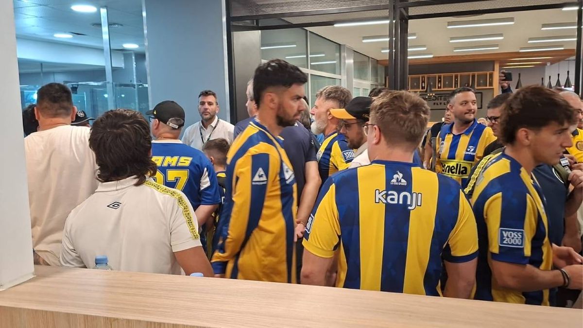 Hinchas de Central llegaron a Paraguay tras 7 horas de demora en Rosario