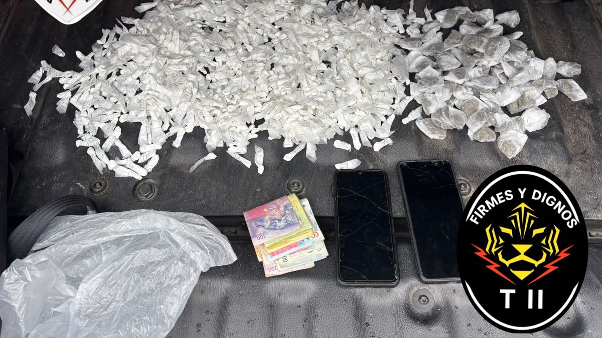 Tres detenidos en barrio Alvear, Rosario, con más de 1.000 envoltorios de cocaína