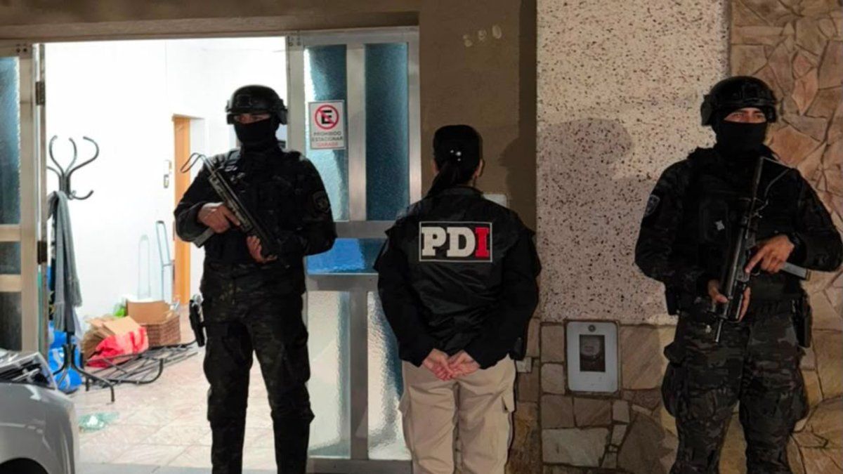 Un hombre clave de Los Monos investigado por lavado: tobillera y casa en vez de celda