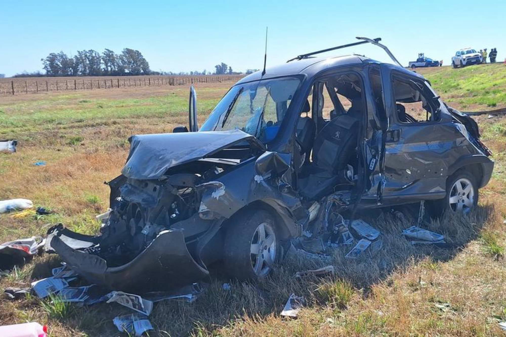 Un muerto y dos heridas en la autopista Córdoba-Rosario: el drama en la ruta