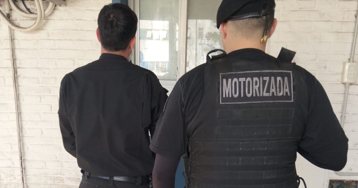 Policía detenido en Echesortu: su novia, también agente, lo denunció por violencia de género