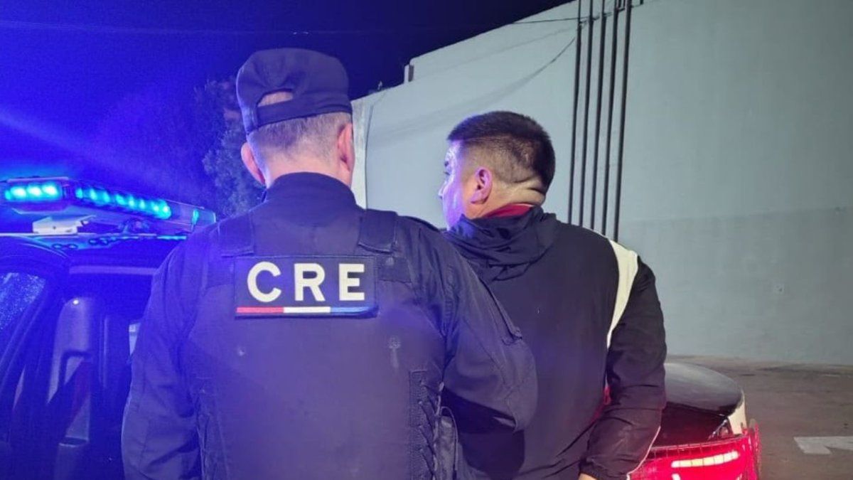 Prófugo armado pidió “háganme zafar” y quiso coimear a la policía en Santa Fe