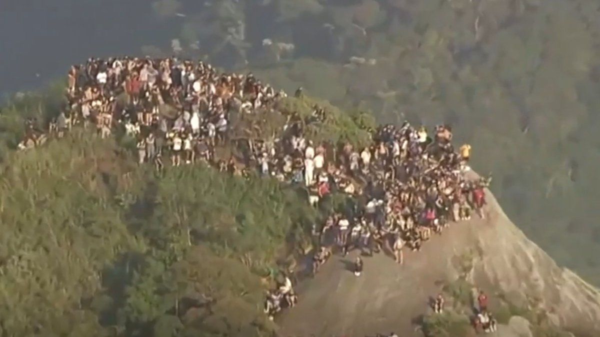 Tiroteo en Rio de Janeiro: turistas argentinos varados en el morro Dois Irmãos
