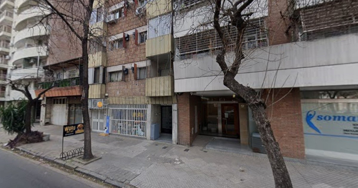 Atacó a cuchillazos a su novia de 18 años en Rosario y luego intentó matarse