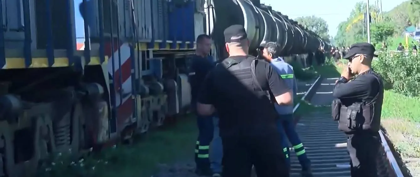 Rosario: mujer murió arrollada por tren en zona norte y su pareja resultó herida