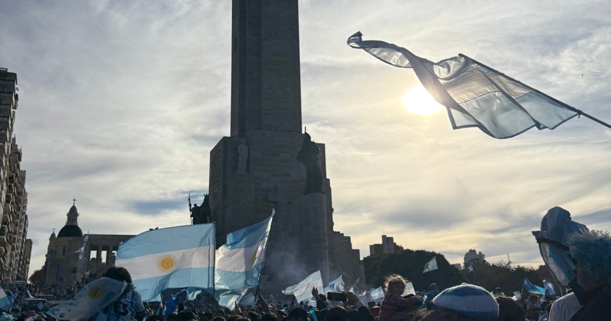 Se cayó del puente del Pasaje Juramento durante los festejos en Rosario: una nena de 13 años