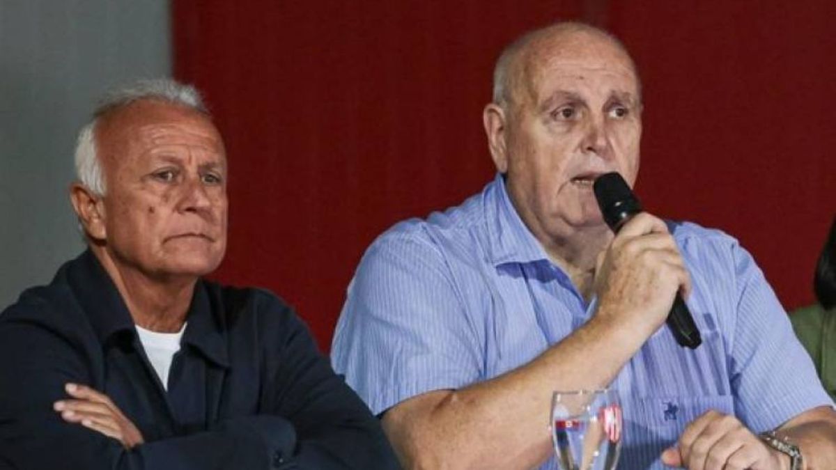 Unión: Del Sel renunció por contrato de indumentaria en Rosario