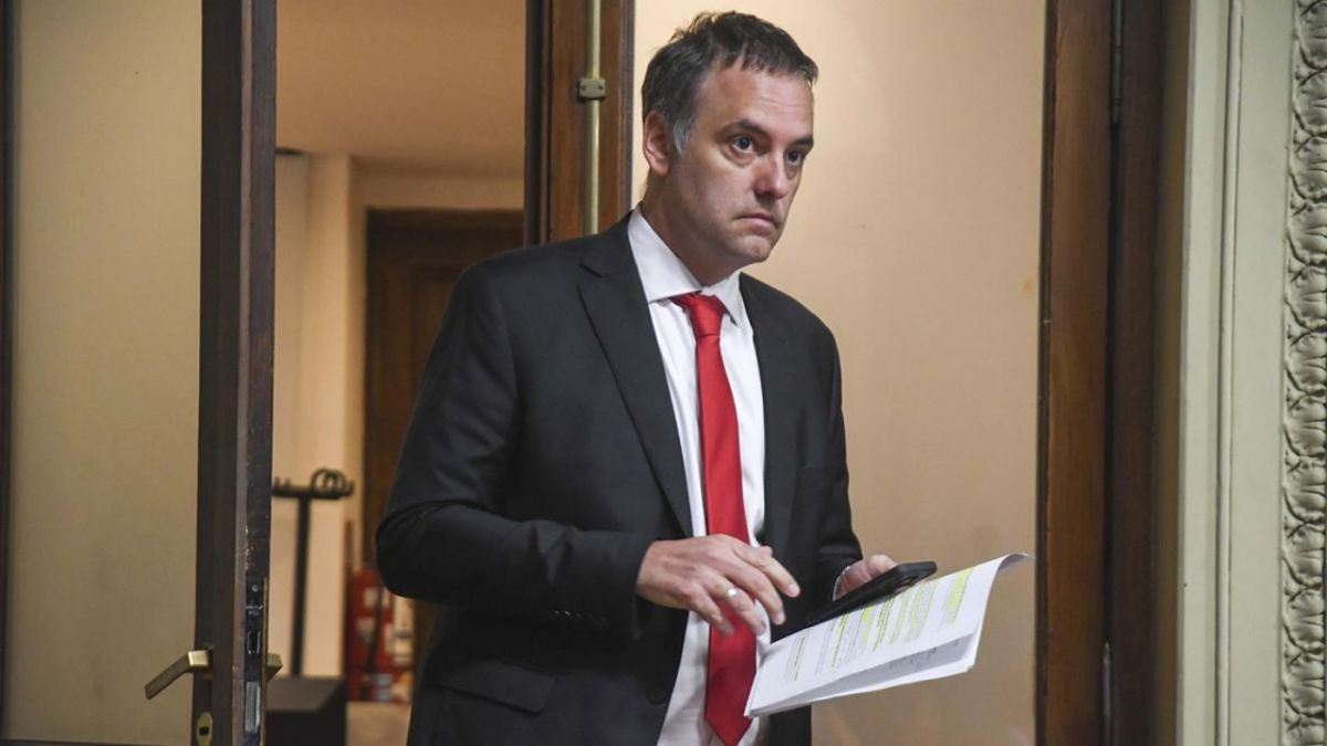 Adorni ante la Justicia: vence el plazo por las 20 preguntas sobre su patrimonio